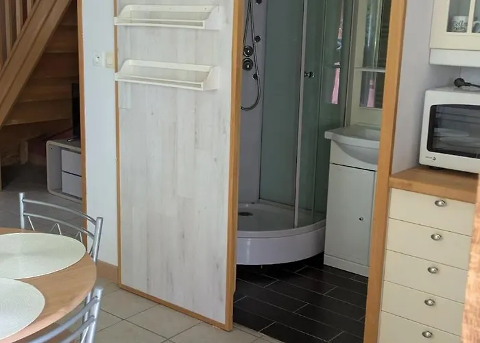 Independent In Nature * Saint-Valérien