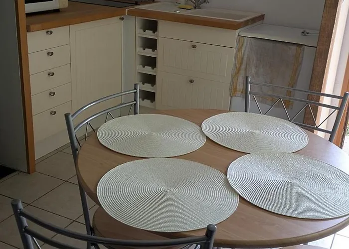 Independent In Nature Saint-Valérien